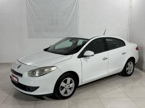RENAULT FLUENCE 2.0 DYNAMIQUE 16V FLEX 4P AUTOMÁTICO RENAULT FLUENCE 2.0 DYNAMIQUE 16V FLEX 4P AUTOMÁTICO